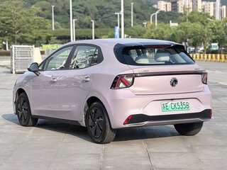 2026 MG 4 EV 42.8 kWh II, розовый, 1440000 рублей, вид 4