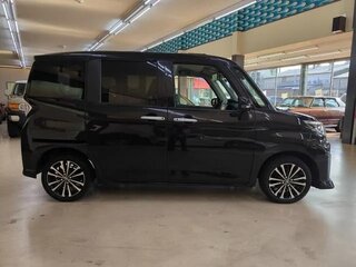 2022 Toyota Roomy I Рестайлинг, чёрный, 840000 рублей, вид 4