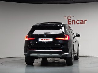 2023 BMW X1 18d sDrive III (U11/U12), чёрный, 2920444 рублей, вид 4