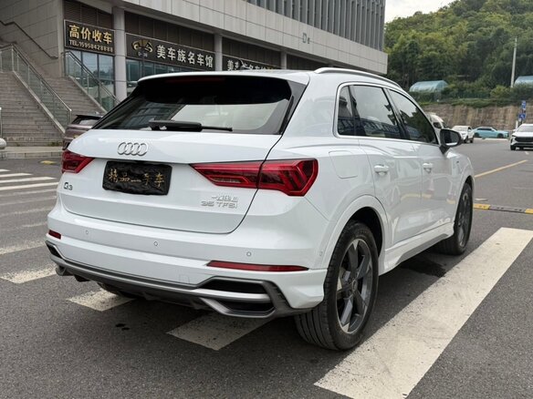 2022 Audi Q3 35 TFSI II (F3), белый, 2485000 рублей - вид 3