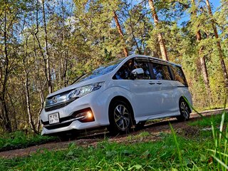 2015 Honda Stepwgn Spada V, белый, 1890000 рублей, вид 3