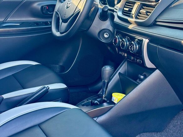 2021 Toyota Yaris L XP150 Рестайлинг, белый - вид 8