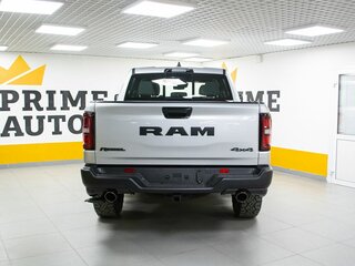 2026 Ram 1500 Crew Cab V Рестайлинг, серебристый, 10199000 рублей, вид 5