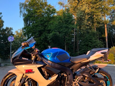 2011 Suzuki GSX-R 750, синий, 700000 рублей, вид 2