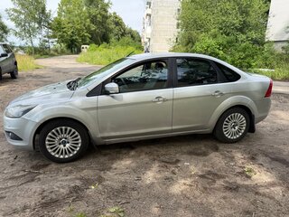2011 Ford Focus II Рестайлинг, серебристый, 500000 рублей, вид 5