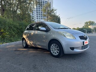 2005 Toyota Vitz II (XP90), серый, 535000 рублей, вид 3
