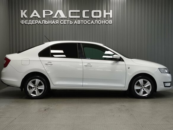 2017 Skoda Rapid I Рестайлинг, белый, 990000 рублей - вид 5