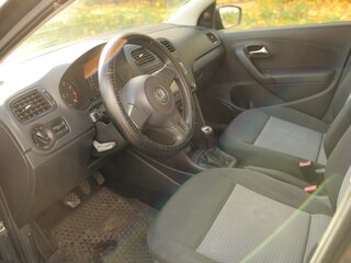 2010 Volkswagen Polo V, серый, 515000 рублей, вид 5