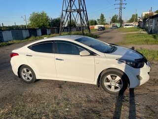 2013 Hyundai Elantra V (MD), белый, 850000 рублей, вид 4