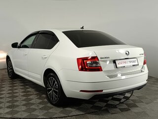 2019 Skoda Octavia III (A7) Рестайлинг, белый, 1840000 рублей, вид 5