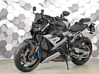 2025 BMW M 1000 R, серебристый, 2900000 рублей, вид 2
