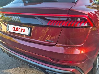 2020 Audi Q8 55 TFSI I (4M), красный, 8900000 рублей, вид 5