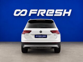 2018 Volkswagen Tiguan II, белый, 2888444 рублей, вид 4