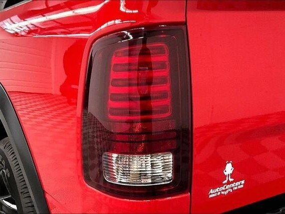 2024 Ram 1500 Crew Cab V, красный - вид 12