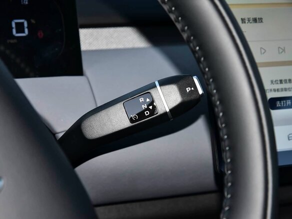 2026 Changan Qiyuan Q05 51.9 kWh II, серебристый, 2300000 рублей - вид 11