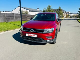 2020 Volkswagen Tiguan II, красный, 2300000 рублей, вид 3