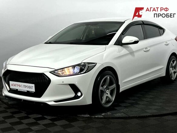 2017 Hyundai Elantra VI (AD), белый, 1600000 рублей - вид 1