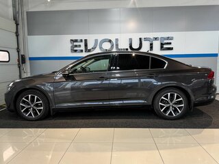 2021 Volkswagen Passat B8 Рестайлинг, чёрный, 2449000 рублей, вид 4