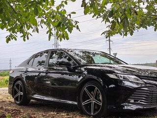 2018 Toyota Camry VIII (XV70), чёрный, 2400000 рублей, вид 1