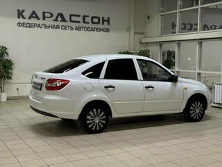 2015 Lada (ВАЗ) Granta I, белый, 476000 рублей, вид 2
