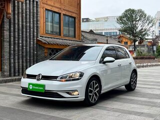 2019 Volkswagen Golf VII Рестайлинг, белый, 1230000 рублей, вид 1