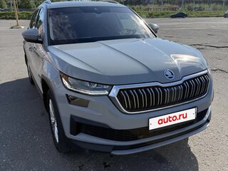 2025 Skoda Kodiaq I Рестайлинг, серый, 5250000 рублей, вид 3