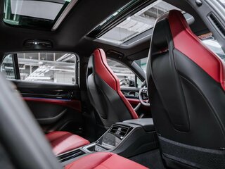 2025 Porsche Panamera 4 E-Hybrid III, серый, 19850000 рублей, вид 3
