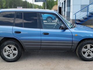 1997 Toyota RAV4 I (XA10), синий, 450000 рублей, вид 3
