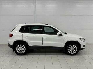 2016 Volkswagen Tiguan I Рестайлинг, белый, 1740000 рублей, вид 4