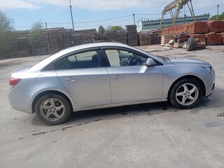 2011 Chevrolet Cruze I, серебристый, 600000 рублей, вид 2