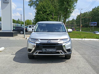 2020 Mitsubishi Outlander III Рестайлинг 3, серебристый, 2280000 рублей, вид 2