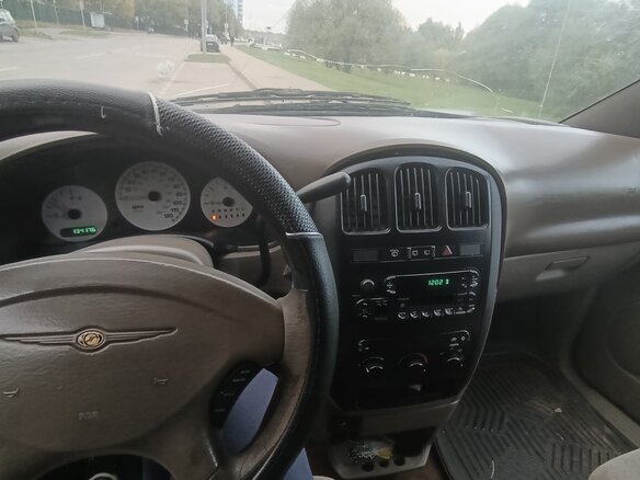 2003 Chrysler Voyager IV, серый, 300000 рублей - вид 15