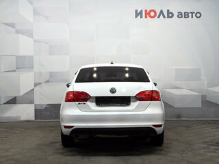 2013 Volkswagen Jetta VI, белый, 680000 рублей, вид 3
