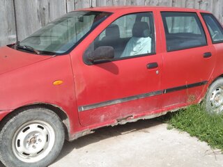 1997 Fiat Punto I, красный, 80000 рублей, вид 3