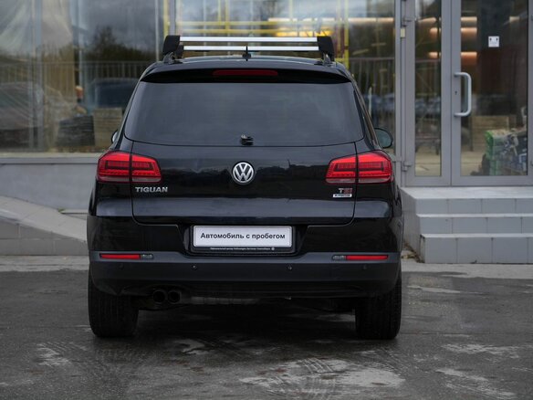2016 Volkswagen Tiguan I Рестайлинг, чёрный, 1390000 рублей - вид 5