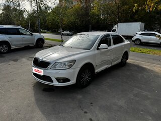 2012 Skoda Octavia II (A5) Рестайлинг, белый, 425000 рублей, вид 1