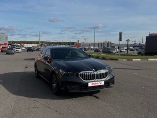 2024 BMW 5 серии 530i VIII (G60/G61/G68), серый, 5790000 рублей, вид 4