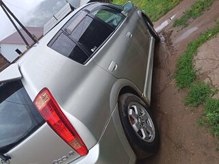 2003 Toyota Opa I Рестайлинг, серебристый, 530000 рублей, вид 4