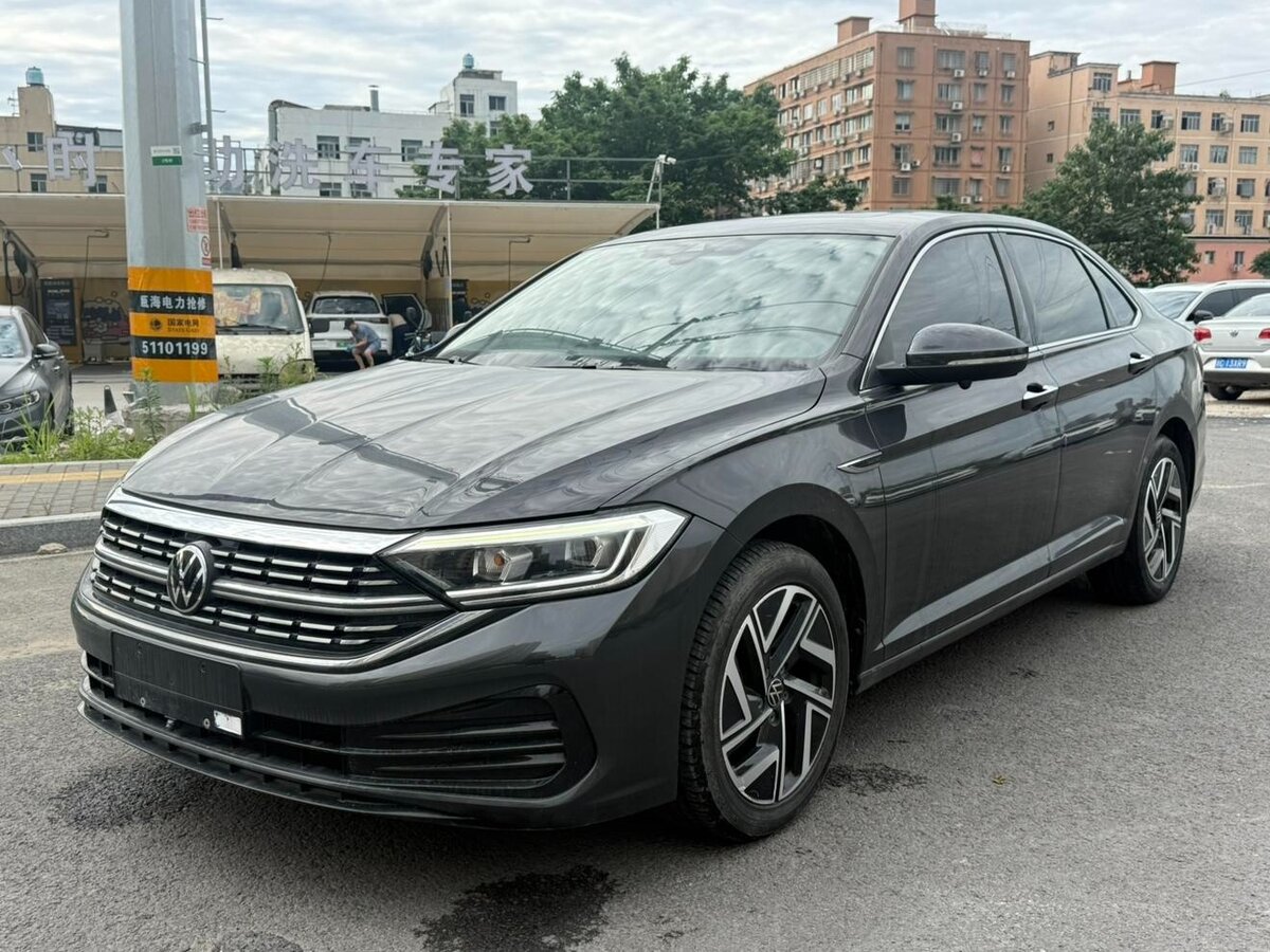 Открыть фотографии: Volkswagen Sagitar III Рестайлинг