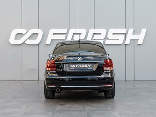 2017 Volkswagen Polo V Рестайлинг, чёрный, 930000 рублей, вид 4
