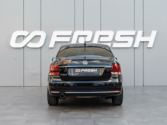 2017 Volkswagen Polo V Рестайлинг, чёрный - вид 3