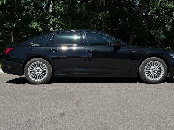 2020 Audi A6 45 TFSI V (C8), чёрный, 4050000 рублей - вид 2