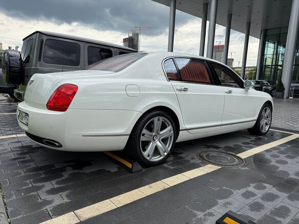 2006 Bentley Continental Flying Spur, белый, 2800000 рублей - вид 4