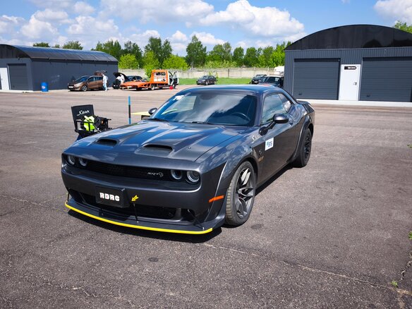 2019 Dodge Challenger SRT Hellcat Redeye III Рестайлинг 2, коричневый, 14500000 рублей - вид 2