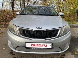2013 Kia Rio 4-speed III, серебристый, 780000 рублей, вид 1