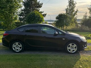 2013 Opel Astra J Рестайлинг, коричневый, 790000 рублей, вид 2