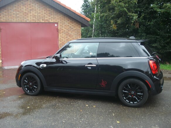2019 Mini Hatch Cooper S III (F55/F56) Рестайлинг, чёрный, 2150000 рублей - вид 5