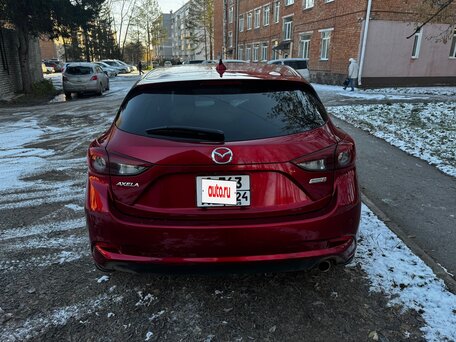2018 Mazda Axela III Рестайлинг, красный, 1365000 рублей, вид 4