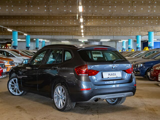 2013 BMW X1 18i I (E84) Рестайлинг, серый, 1300000 рублей, вид 3
