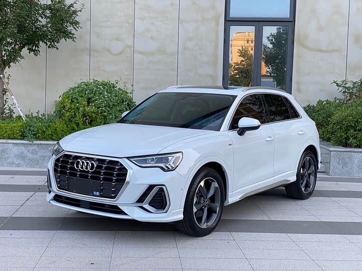 Открыть фотографии: Audi Q3 II (F3)